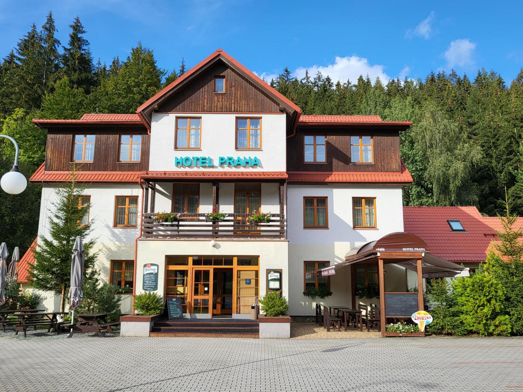 Hotel Praha Дештне-в-Орлицьких-Горах Екстер'єр фото